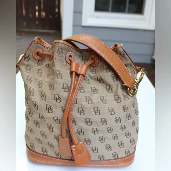 Vintage Dooney & Bourke drawstring bag - Picture 16 of 16